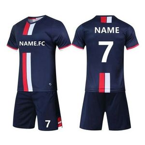 Elegante y cómodo kit de fútbol de malla, servicio OEM personalizable para camisetas y pantalones cortos - Product Image 6