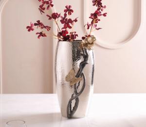 Vase floral en métal argenté exquis Design contemporain élégant Idée cadeau parfaite pour les mariages de pendaison de crémaillère ou les occasions spéciales - Product Image 5