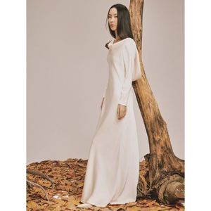 Vestido de satén al mejor precio para mujer, elegante colección de otoño, encanto, marfil, ODM, servicios, hecho en Vietnam con cintura natural - Product Image 2