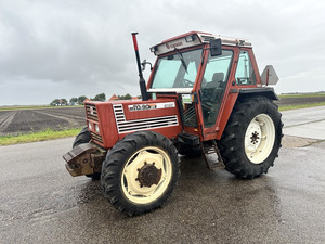 Tractor Utilitario Fiat 70-90 Nuevo y Usado con Elevador Hidráulico, Compatibilidad con Cargador Frontal y Plataforma de Operador Cómoda - Product Image 4
