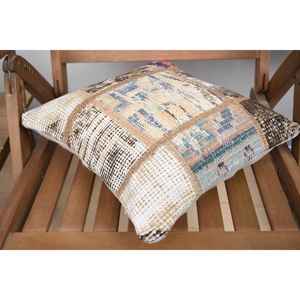 Oreiller patchwork en laine beige Kilim 14x14 pouces luxueux Vintage moelleux brodé rustique coussin pour literie ou utilisation au sol - Product Image 4