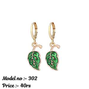 Boucles d'oreilles en acier inoxydable de qualité supérieure Bijoux de haute qualité pour les femmes Fashion Daily Wear Disponible pour le prix d'usine - Product Image 3