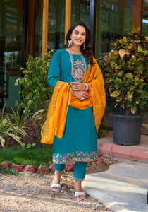 Dernière séquence lourde travail Chanderi soie Dupatta avec ensemble de bas Kurti en soie pour vêtements de fête Collection de vêtements indiens pakistanais - Product Image 3