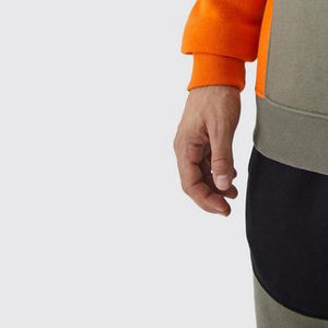 เสื้อฮู้ดดี้โอเวอร์ไซส์ผู้ชาย 400 GSM สีทูโทน ตัดต่อสีตัดกัน แต่งลายปัก 3 มิติ ผ้าฟลีซสำหรับฤดูหนาว - Product Image 4