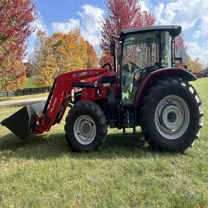 En stock tracteur à pied Massey Ferguson MF 5711 M 4x4 tracteur de machines agricoles d'occasion à vendre qualité supérieure - Product Image 4