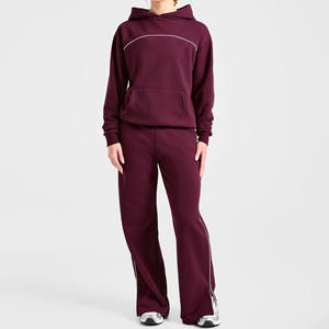 Survêtements pour femmes en deux pièces avec logo personnalisé en gros, sweat-shirt et pantalon de jogging en mûrier avec passepoil, vêtements de sport respirants, ensembles de survêtement pour femmes - Product Image 1