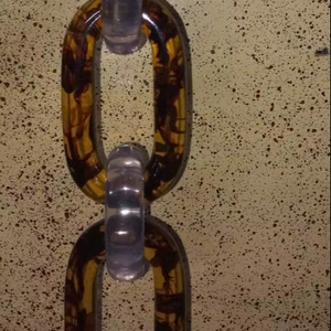 Porte-clés en résine écaille de tortue, art populaire, décoration artistique pour la maison, rehaussez votre espace, matériaux modernes - Product Image 1