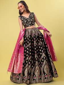 Jacquard Floral Lehenga Choli con Motivo de Pavo Real y Dupatta Semi Cosido con Cremallera Lateral para Mujer - Product Image 5
