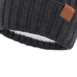 Bonnets unisexes élégants et chauds en acrylique doux Parfait pour l'hiver, mode décontractée ou marque promotionnelle - Product Image 5