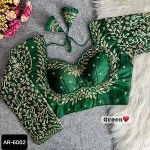 Les dernières femmes portent un chemisier à motifs fantaisie pour les mariages Saree Blouse avec plusieurs couleurs sont disponibles pour Saree et Lehenga - Product Image 6