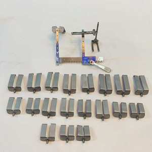 ชุดเครื่องมือผ่าตัดแบบดึงกลับพร้อมใบมีด 40 ใบ ทำจากโลหะ ใช้สำหรับการผ่าตัดทั่วไปและศัลยกรรมกระดูก - Product Image 1