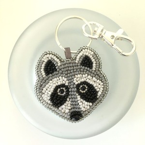 Porte-clés en perles de lapin pixel mignon - Charme animal en perles Miyuki fait à la main Porte-clés en perles de lapin pixel mignon - Charme animal en perles Miyuki fait à la main - Product Image 6