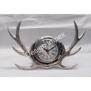 Reloj de Escritorio de Lujo Estilo Alas Doradas, Reloj de Mesa Decorativo con Base en Forma de Corazón, Reloj Despertador Decorativo para Habitación, Artículos de Regalo Novedosos - Product Image 5