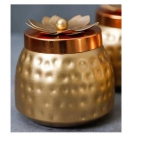 Recipiente de Metal de Cobre de Alta Calidad con Tapa de Flores de Diseño, Perfecto para Mantener Frutos Secos, Aperitivos y Frutas Secas Frescos y Organizados - Product Image 1