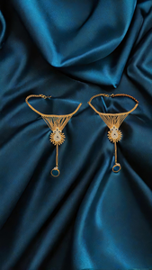 Dernière arrivée Bague avec plaqué or 22 carats Design traditionnel Porter des bijoux de mariée à vendre par les exportateurs indiens - Product Image 3