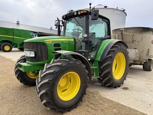 ผู้จัดจำหน่ายรถแทรกเตอร์มือสอง JO-HN DEE 6430 ปี 2011 พร้อมชุดตัก JD 631 รับประกัน 1 ปี ผู้จัดจำหน่ายที่ดีที่สุด - Product Image 3