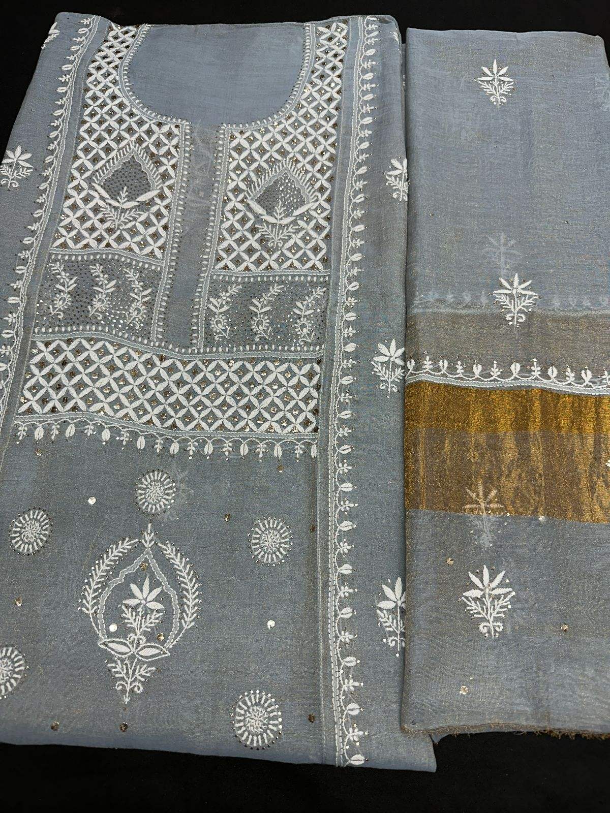 ผงสีฟ้า