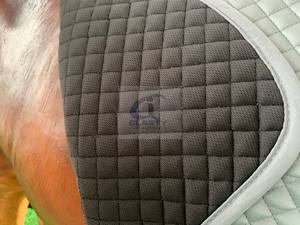 NOUVEAU TAPIS DE SELLE DE CHEVAL ÉLÉGANT PROFESSIONNEL POUR CHEVAUX TAMPON DE SELLE EN NÉOPRÈNE PERSONNALISÉ TAMPON DE SELLE DE CHEVAL - Product Image 6
