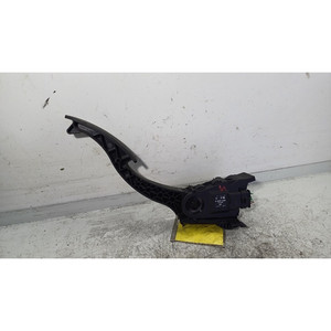 แป้นคันเร่งเมอร์เซเดส เอ-คลาส ซีรีส์ (W176) A246301404 651901 (12>18) - Product Image 3