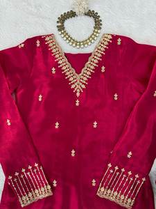 Elegante Salwar Kameez Jimmy Chu, Elaborado con Hilos Finos y Trabajo de Lentejuelas, Ropa Casual para Fiestas, Material de Poliéster - Product Image 6