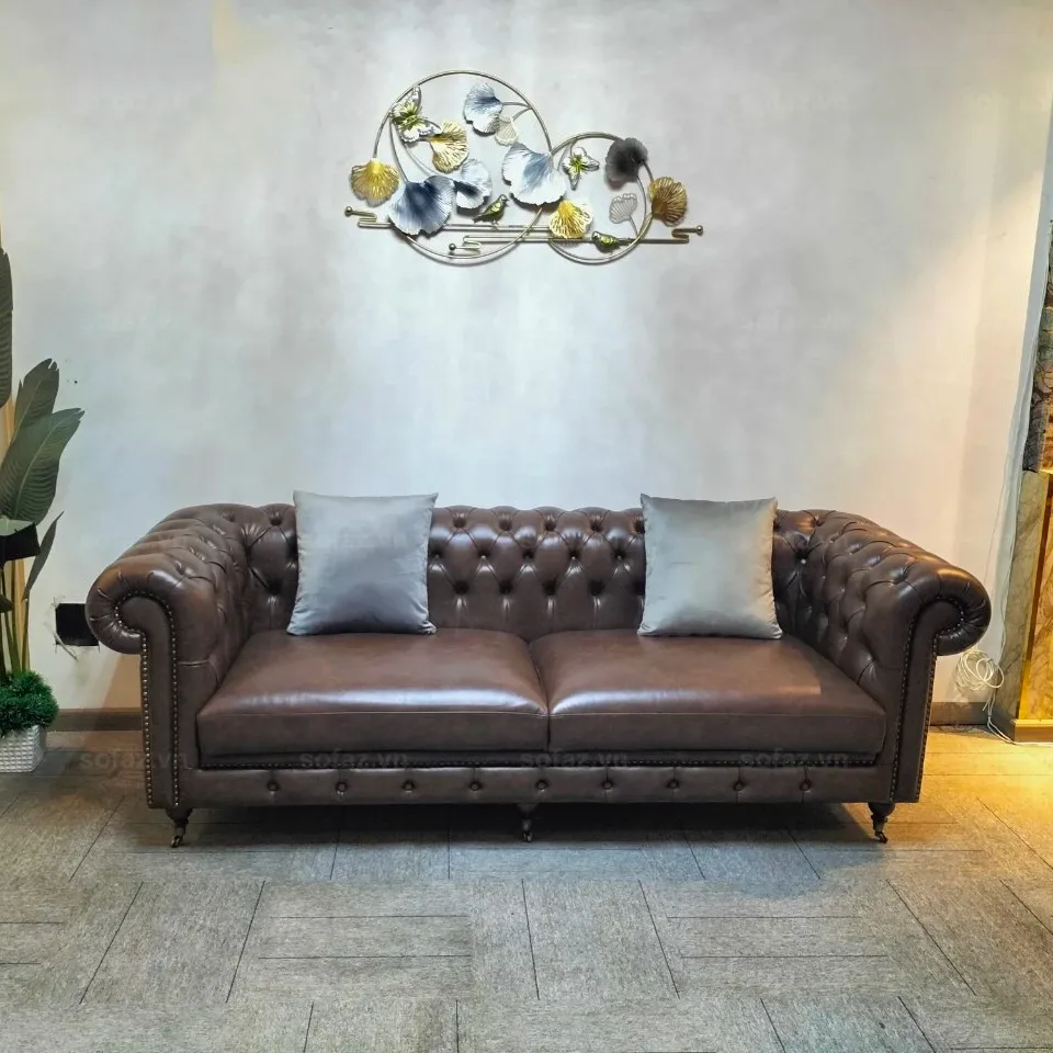 Neoclassical 3-seat sofa made of high-quality brown cowhide for the living room, chesterfield sofa made of leather, fabric, felt