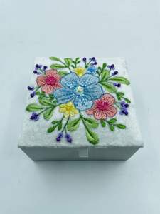 Caja de Almacenamiento de Joyería Personalizable, Tela de Terciopelo Bordada a Mano, Serie de Colores Mixtos, para Collares, Pendientes, Anillos Promocionales - Product Image 2