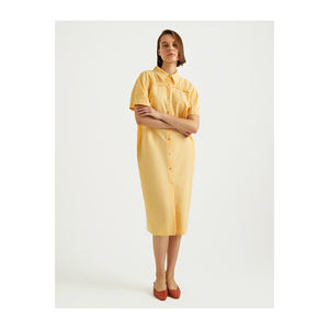 Robe en coton BGN avec col chemise à épaules tombantes, style décontracté, fabriquée en Turquie - Product Image 3