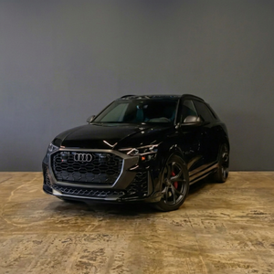 SUV Nero Usato a Benzina, Veicolo Sportivo Utilitario di Lusso per Fuoristrada - Product Image 1