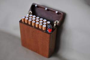 Étui à cigarettes en bois artisanal, porte-cigarettes de poche en bois naturel avec finition lisse - Product Image 5