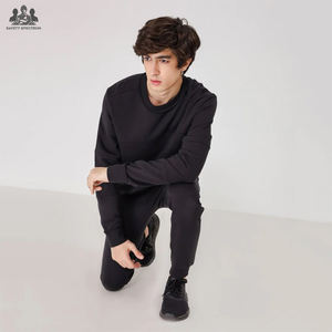 Ensemble de survêtement sportif décontracté pour homme, hiver |   Ensemble d'entraînement deux pièces |   Coupe classique |   Motif uni |   Écologique |   Fournisseur OEM - Product Image 2