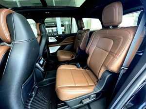 Clean Black 2024 Reserve AWD d'occasion, jantes en alliage R17, sièges en cuir, système de navigation, démarrage à distance, panoramique - Product Image 4