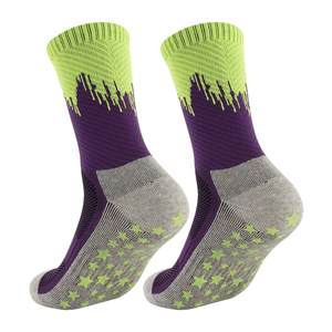 Calcetines de agarre atléticos blancos personalizados para hombres, antideslizantes, con diseño de impresión al aire libre, logotipo, compresión, fútbol, fútbol, estilo tubo - Product Image 6