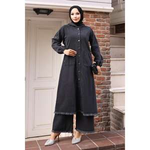 Ensemble en denim bleu foncé 19243 avec détails à pompons pour femmes, haut décontracté et pantalon mi-long, tailles XS à XXL, pour toutes les saisons - Product Image 1