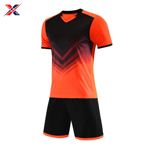 2025 Ropa de hombre Nuevo diseño Diseño personalizado Sublimado Transpirable Hecho de 100% Poliéster Venta al por mayor Precio más vendido Uniforme de fútbol - Product Image 3