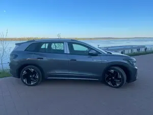 2024 pour I-D.6 X Berline Électrique Pneus Lithium R18 Sièges en Cuir Caméra Arrière Intérieur Sombre Prêt à être expédié - Product Image 5