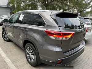 Nuevas llegadas 2019: SUV de alta gama con motor V6 de 3.5L, tracción en las cuatro ruedas, asientos de tres filas, interior espacioso y comodidad premium. - Product Image 2