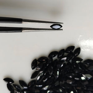 Spinelle noir naturel 6x3MM, coupe marquise, pierre précieuse en vrac de la meilleure qualité pour la fabrication de bijoux - Product Image 2