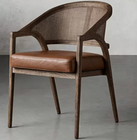 Fauteuil de salle à manger en bois massif de style Mid-Century avec dossier en rotin tressé et coussin en cuir véritable, mobilier de salle à manger pour villa et maison d'hôtes