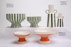 Vente en gros, grande carafe moderne en céramique blanche, <span class=keywords><strong>pichet</strong></span> avec <span class=keywords><strong>vase</strong></span> mode à rayures bonbon pour décoration intérieure fleurie - Product Image 5