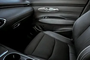 GENESIS GV70 2.5T 2024 USADO, Volante a la Izquierda/Derecha - Product Image 3