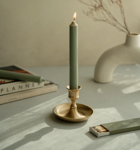 เชิงเทียนโลหะทองเหลืองโบราณและขาตั้งทำจากโลหะเหล็กสำหรับตกแต่งงานแต่งงาน - Product Image 1