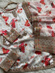 Ssumaira revela la elegante colección Anarkali, mezcla de seda bordada intrincada, estampados atemporales con gracia - Product Image 6