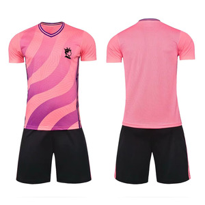 Vente directe d'usine Uniforme de football pour hommes Vêtements de sport Fabriqués au Pakistan Uniforme de sublimation de vêtements de football de haute qualité - Product Image 1