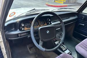 1976 B-M-W-2-0-0-2  Autos usados de alta calidad disponibles a precio de fábrica para suministro al por mayor - Product Image 3