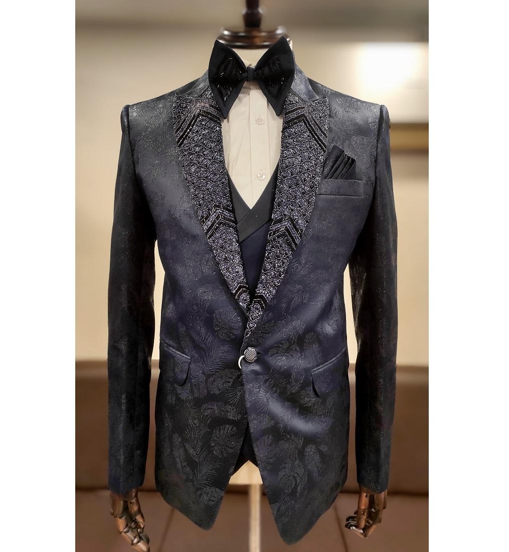 สีกรมท่า