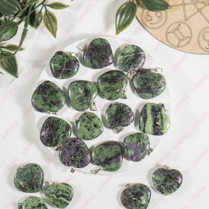 Pendentifs en forme de cœur en zoisite <span class=keywords><strong>rubis</strong></span> de qualité supérieure, grade AAA, magnifiques et intemporels, unisexes, à prix bas - Product Image 2