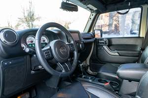 Jeep Wrangler Unlimited Rubicon 4x4 AEV 2017 Usado, Conversión Hemi V8 de 5.7 Litros, 4WD, Color Gobi Tan, Modificaciones Extensivas - Product Image 4