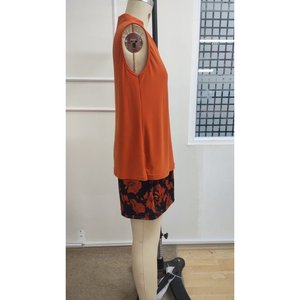 Women'<b>s</b> Strappy V-Neck Sandy <b>Blouse</b> <b>and</b> Patterned Shorts Two-Piece Set, 37150 - Orange - Product Image 5