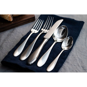 Juego de cubiertos reutilizables Cuchara y tenedor Mango largo y plano Cubiertos de oro rosa de acero inoxidable para boda real de alta calidad - Product Image 3