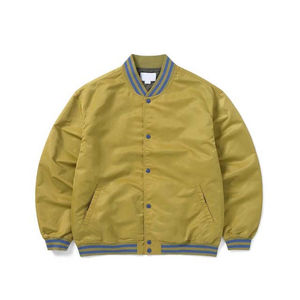 Chaqueta de bombardero de satén duradera de alta calidad para hombres Chaqueta de satén de béisbol universitaria cómoda de moda para hombres para estudiantes - Product Image 1
